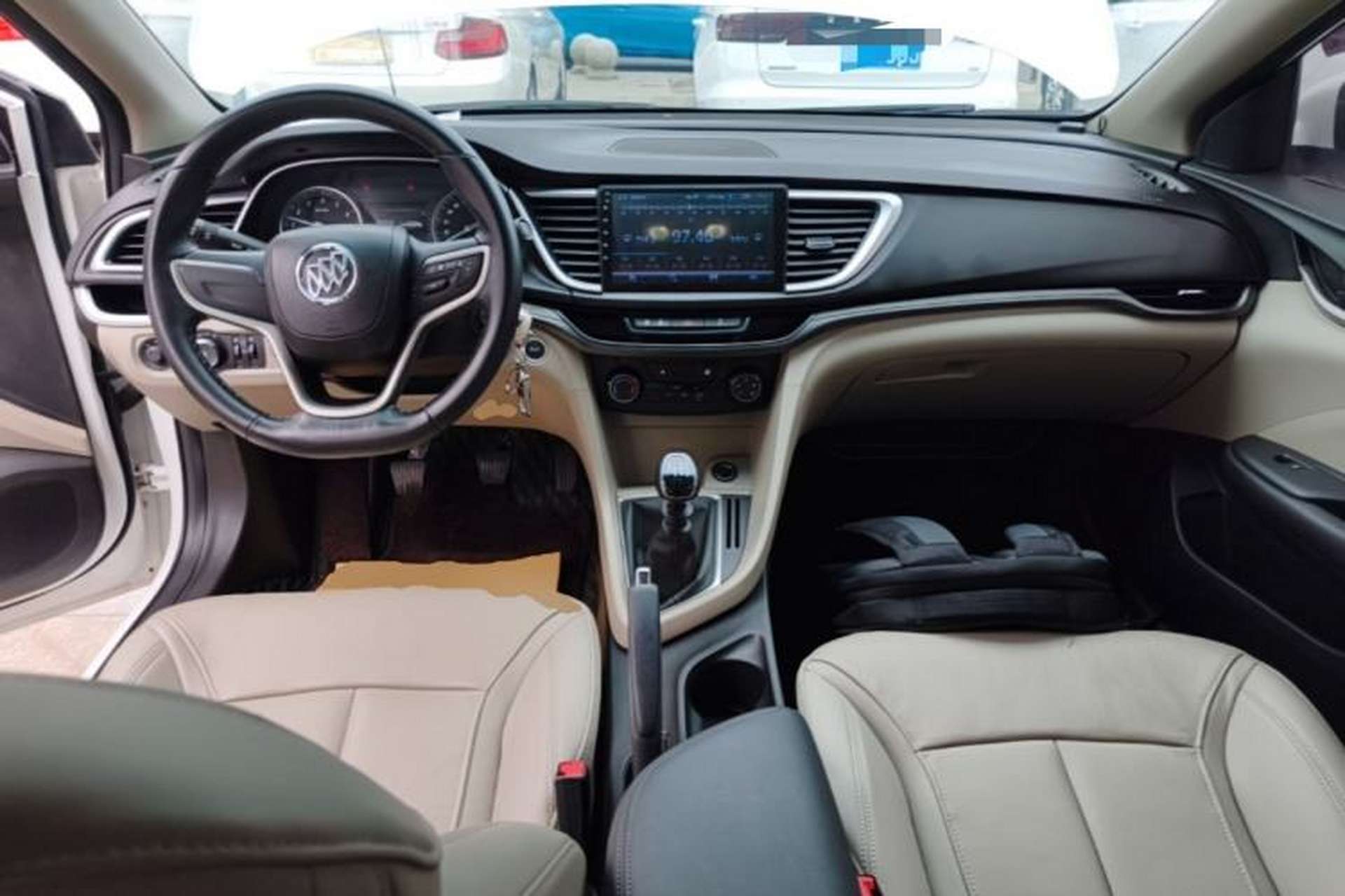 Used Buick GT 2019 15T Manual Elite Version China VI Standard Center Console