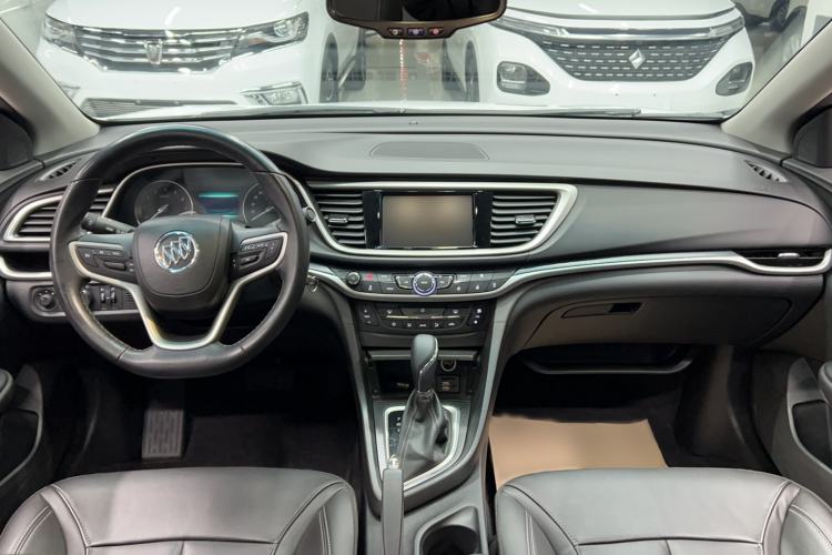 Used Buick GT 2019 18T Automatic Connected Elite Model China VI Standard Center Console