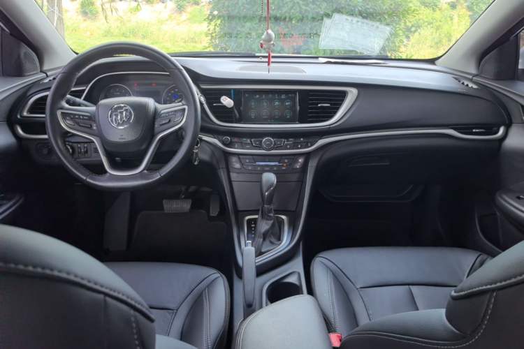 Used Buick GT 2019 18T Automatic Connected Elite Model China V Standard Center Console