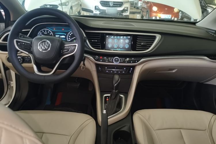 Used Buick GT 2019 15T Dual-Clutch Connected Elite Model China VI Center Console