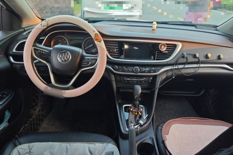 Used Buick GT 2019 18T Automatic Connected Elite Model China VI Standard Center Console