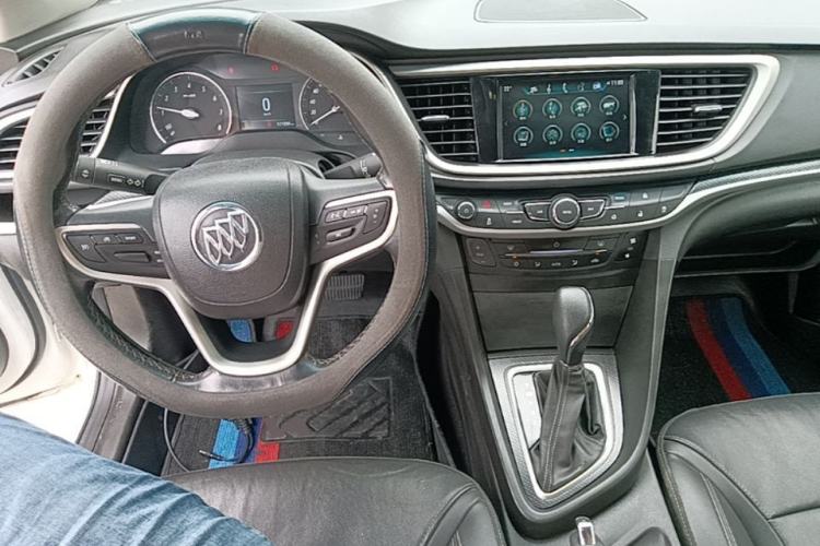 Used Buick GT 2019 18T Automatic Connected Elite Model China VI Standard Center Console