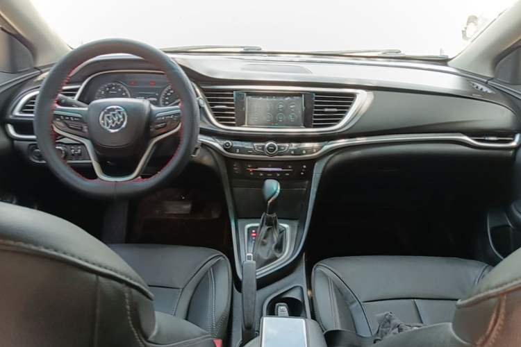 Used Buick GT 2019 18T Automatic Connected Elite Model China VI Standard Center Console