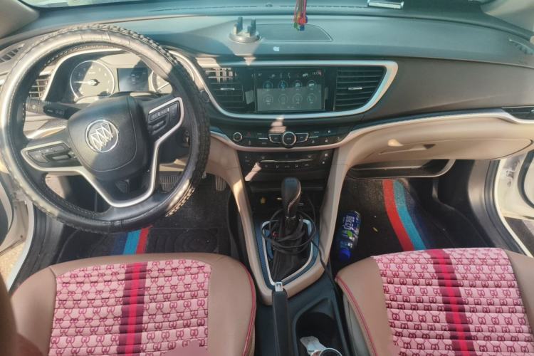 Used Buick GT 2019 15T Dual-Clutch Connected Elite Model China VI Center Console