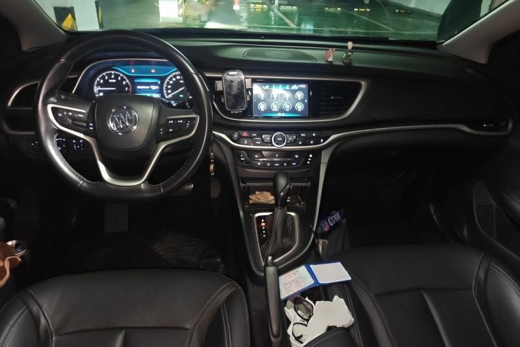 Used Buick GT 2019 18T Automatic Connected Elite Model China VI Standard Center Console