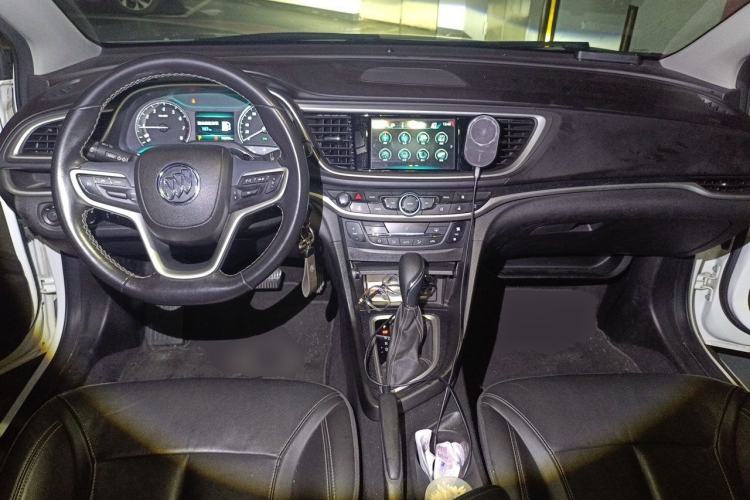 Used Buick GT 2019 18T Automatic Connected Elite Model China VI Standard Center Console