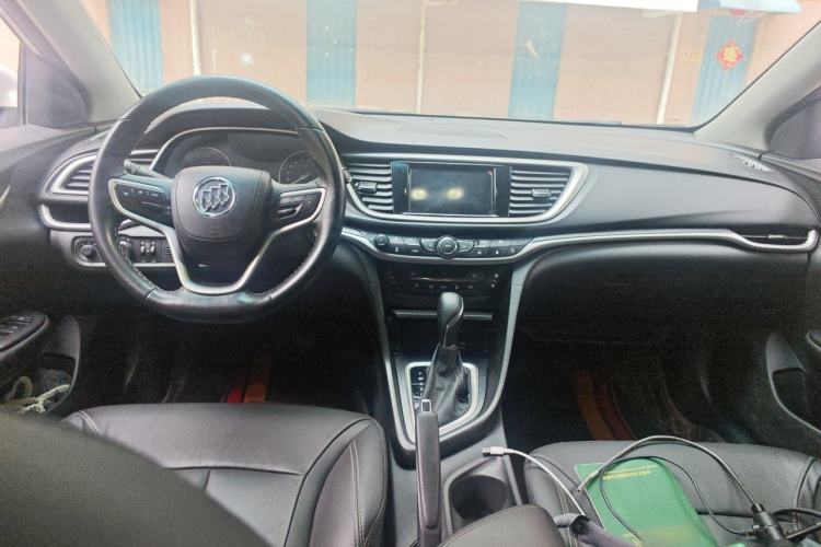 Used Buick GT 2019 18T Automatic Connected Elite Model China VI Standard Center Console