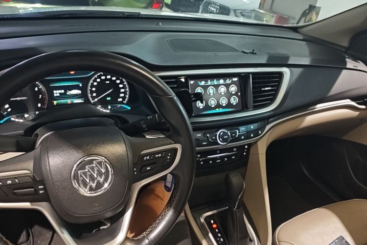 Used Buick GT 2019 15T Dual-Clutch Connected Elite Model China VI Center Console