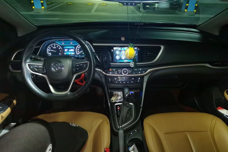 Used Buick GT 2019 18T Automatic Connected Flagship Version China VI Standard Center Console