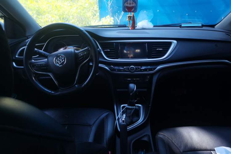 Used Buick GT 2019 18T Automatic Connected Elite Model China V Standard Center Console