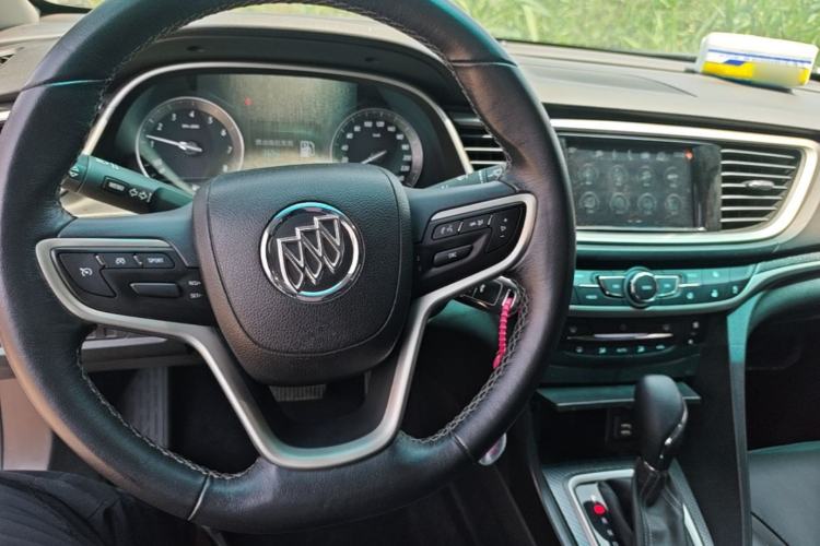 Used Buick GT 2019 18T Automatic Connected Elite Model China VI Standard Center Console
