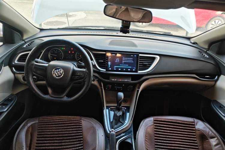 Used Buick GT 2019 15T Dual-Clutch Advanced Version China VI Standard Center Console