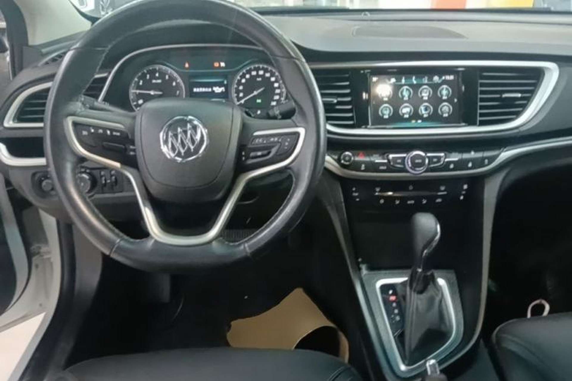 Used Buick GT 2019 18T Automatic Connected Elite Model China VI Standard Center Console
