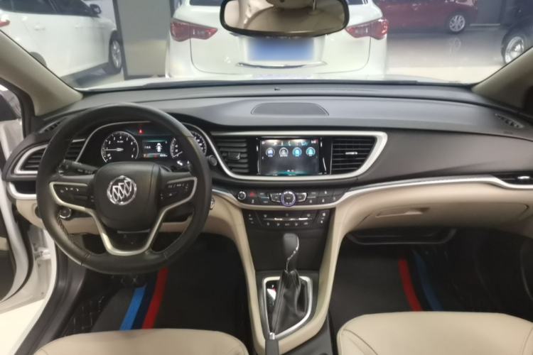 Used Buick GT 2019 15T Dual-Clutch Connected Elite Model China VI Center Console