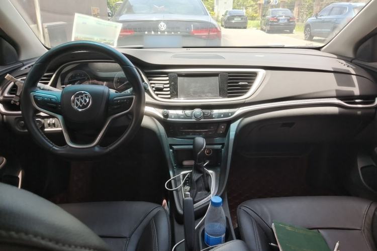Used Buick GT 2019 18T Automatic Connected Elite Model China VI Standard Center Console