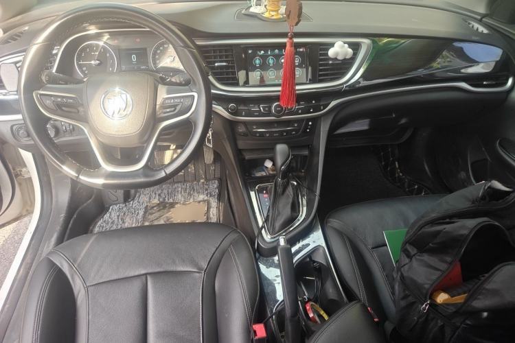 Used Buick GT 2019 18T Automatic Connected Elite Model China VI Standard Center Console