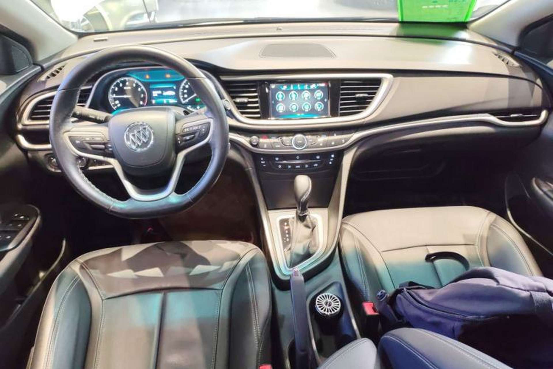 Used Buick GT 2019 18T Automatic Connected Elite Model China VI Standard Center Console
