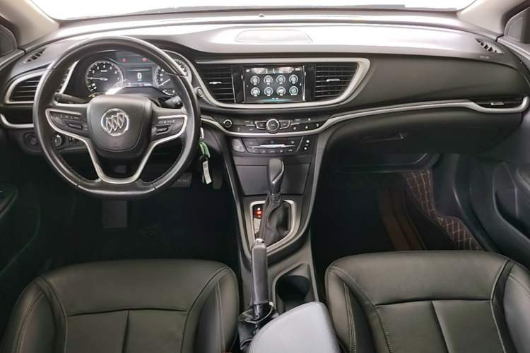 Used Buick GT 2019 18T Automatic Connected Elite Model China VI Standard Center Console