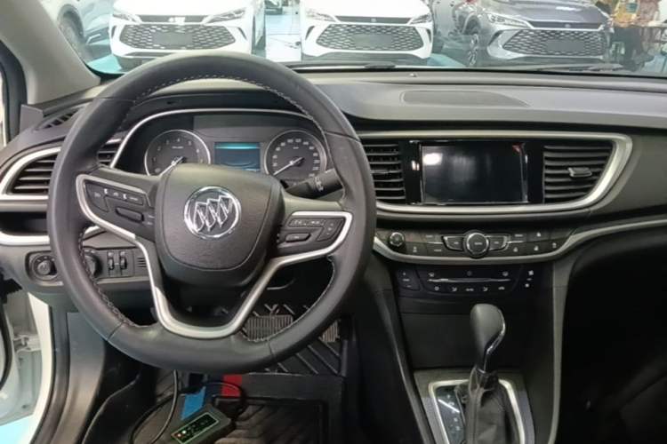 Used Buick GT 2019 18T Automatic Connected Elite Model China VI Standard Center Console