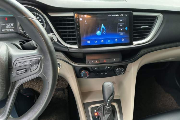 Used Buick GT 2019 15T Dual-Clutch Advanced Version China VI Standard Center Console