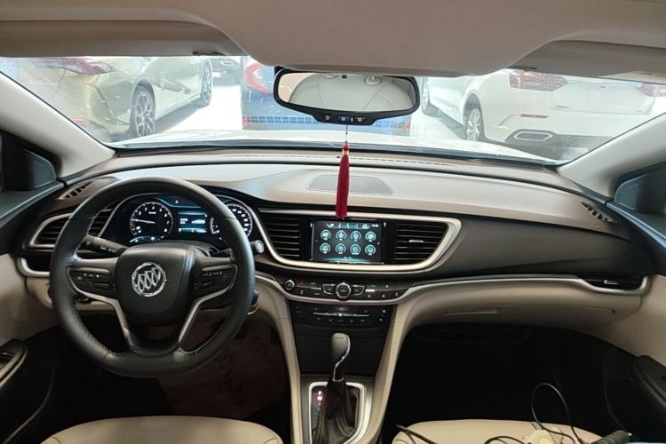 Used Buick GT 2019 15T Dual-Clutch Connected Elite Version China V Standard Center Console