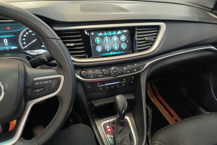 Used Buick GT 2019 18T Automatic Connected Elite Model China VI Standard Center Console