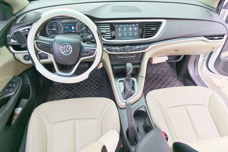 Used Buick GT 2019 15T Dual-Clutch Connected Elite Model China VI Center Console