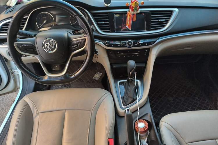 Used Buick GT 2019 15T Dual-Clutch Connected Elite Model China VI Center Console