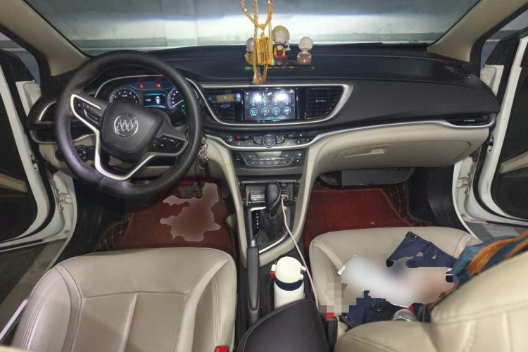 Used Buick GT 2019 15T Dual-Clutch Connected Elite Model China VI Center Console