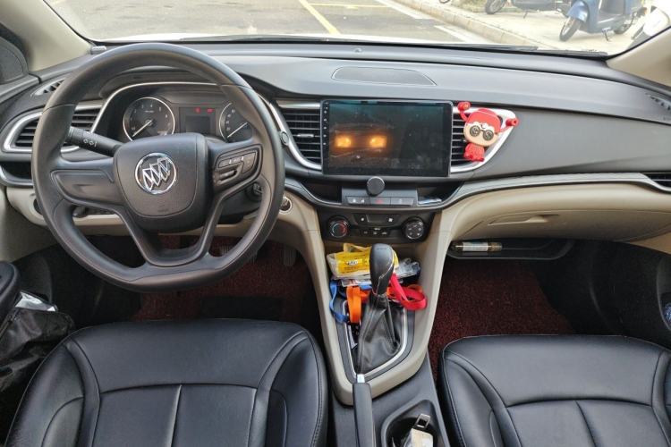 Used Buick GT 2019 15T Dual-Clutch Advanced Version China VI Standard Center Console