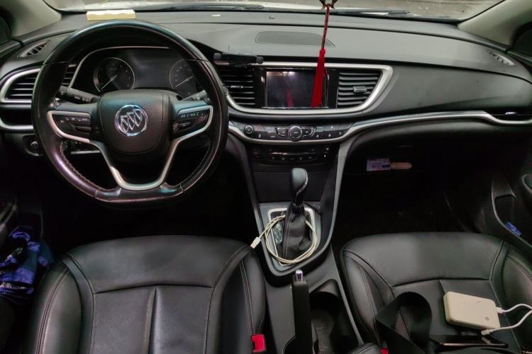 Used Buick GT 2019 18T Automatic Connected Elite Model China VI Standard Center Console