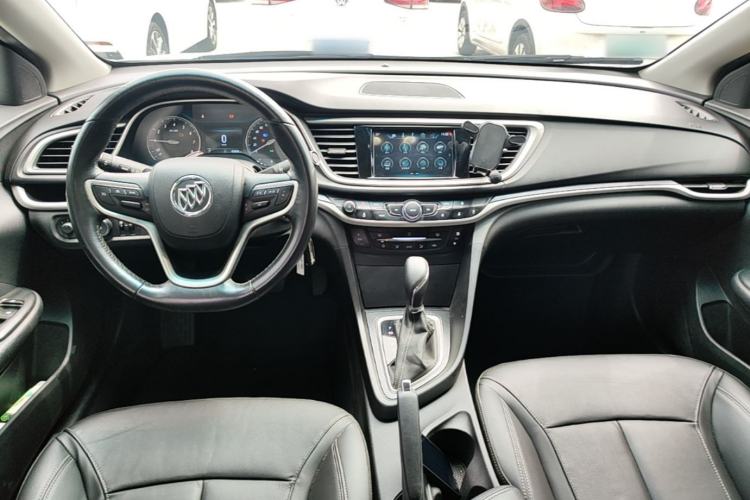 Used Buick GT 2019 18T Automatic Connected Elite Model China VI Standard Center Console