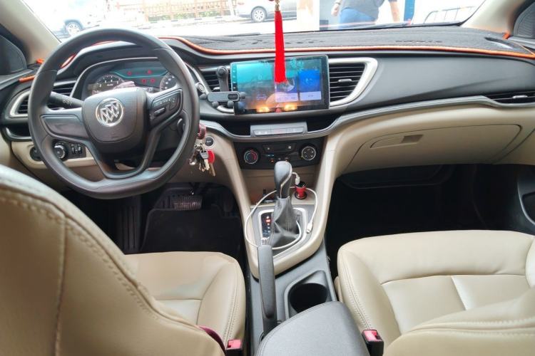 Used Buick GT 2019 15T Dual-Clutch Advanced Version China VI Standard Center Console