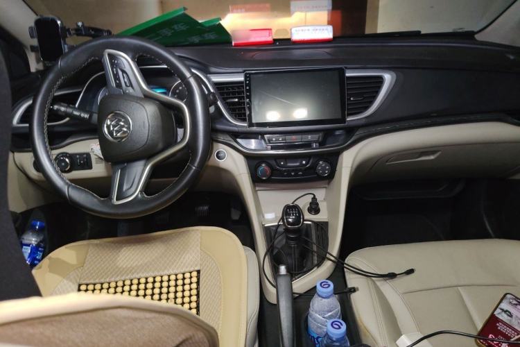 Used Buick GT 2019 15T Manual Elite Version China VI Standard Center Console