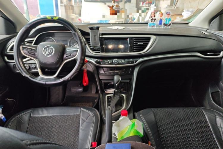 Used Buick GT 2019 18T Automatic Connected Elite Model China VI Standard Center Console