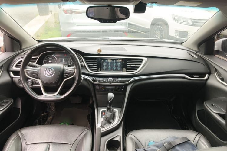 Used Buick GT 2019 18T Automatic Connected Elite Model China VI Standard Center Console