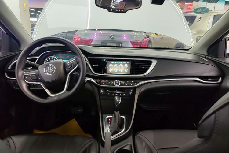 Used Buick GT 2019 18T Automatic Connected Elite Model China VI Standard Center Console