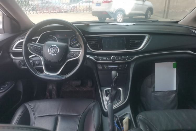 Used Buick GT 2019 18T Automatic Connected Elite Model China VI Standard Center Console