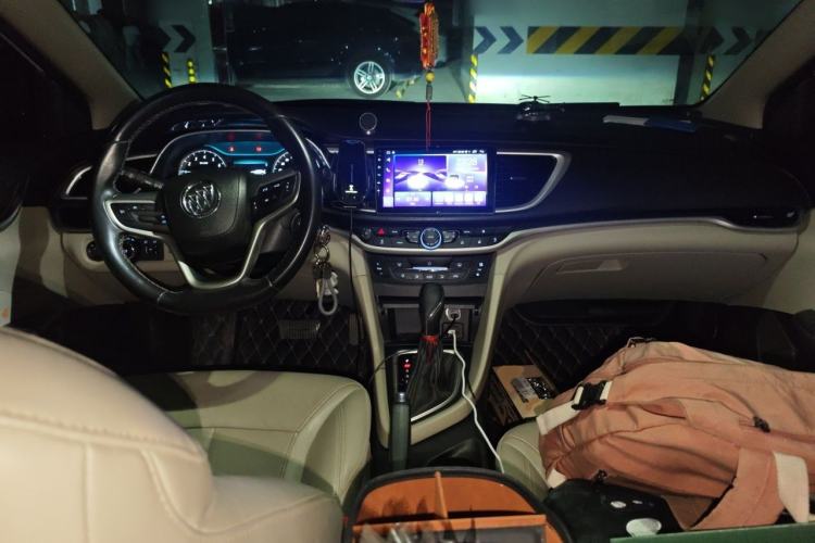 Used Buick GT 2019 15T Dual-Clutch Connected Elite Version China V Standard Center Console