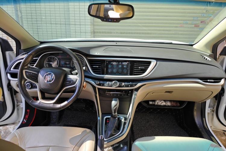 Used Buick GT 2019 15T Dual-Clutch Connected Elite Version China V Standard Center Console