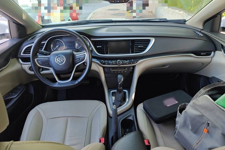 Used Buick GT 2019 15T Dual-Clutch Connected Elite Version China V Standard Center Console