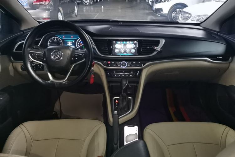 Used Buick GT 2019 15T Dual-Clutch Connected Elite Model China VI Center Console
