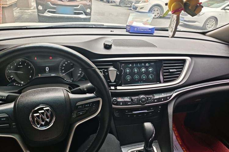 Used Buick GT 2019 18T Automatic Connected Elite Model China VI Standard Center Console