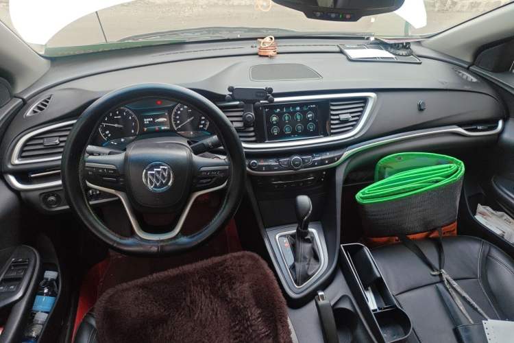 Used Buick GT 2019 18T Automatic Connected Elite Model China V Standard Center Console