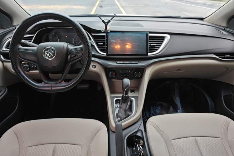 Used Buick GT 2019 15T Dual-Clutch Advanced Version China VI Standard Center Console
