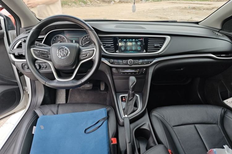 Used Buick GT 2019 18T Automatic Connected Elite Model China VI Standard Center Console