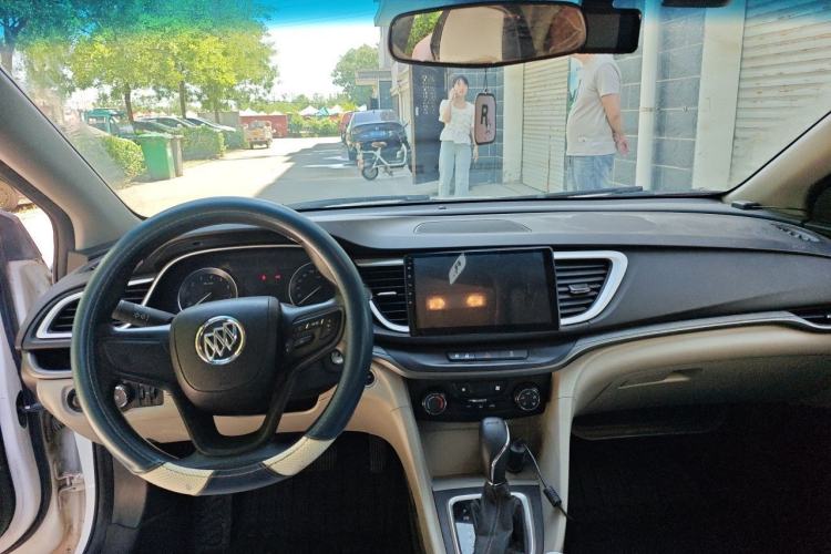 Used Buick GT 2019 15T Dual-Clutch Advanced Version China VI Standard Center Console