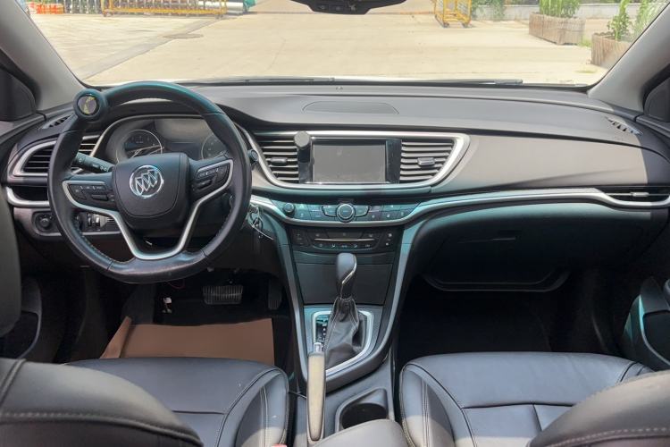 Used Buick GT 2019 18T Automatic Connected Elite Model China VI Standard Center Console