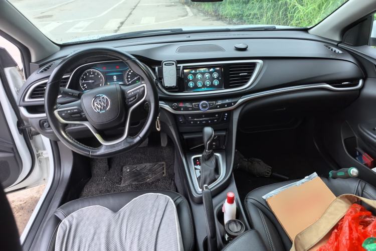 Used Buick GT 2019 18T Automatic Connected Elite Model China VI Standard Center Console