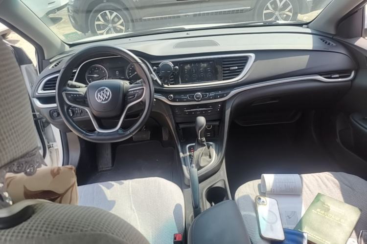Used Buick GT 2019 18T Automatic Connected Elite Model China VI Standard Center Console